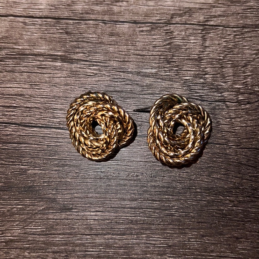 Gold earrings